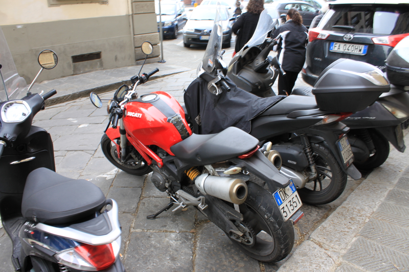 Illustration for article titled Mediterranean Cruise Car Spotting and Other Cool Stuff Photo Dump